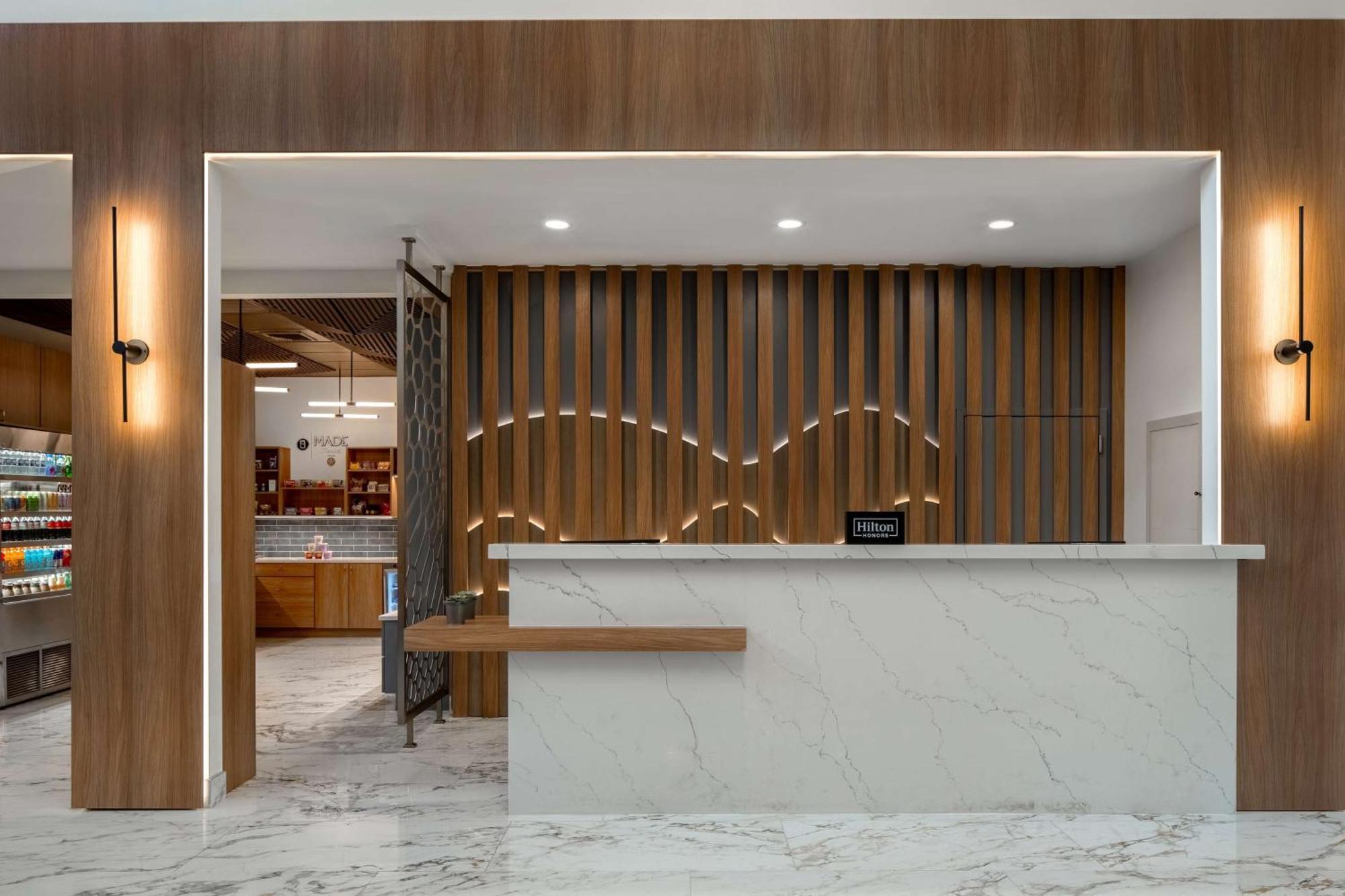 Doubletree Suites By Hilton Mount Laurel Exterior photo