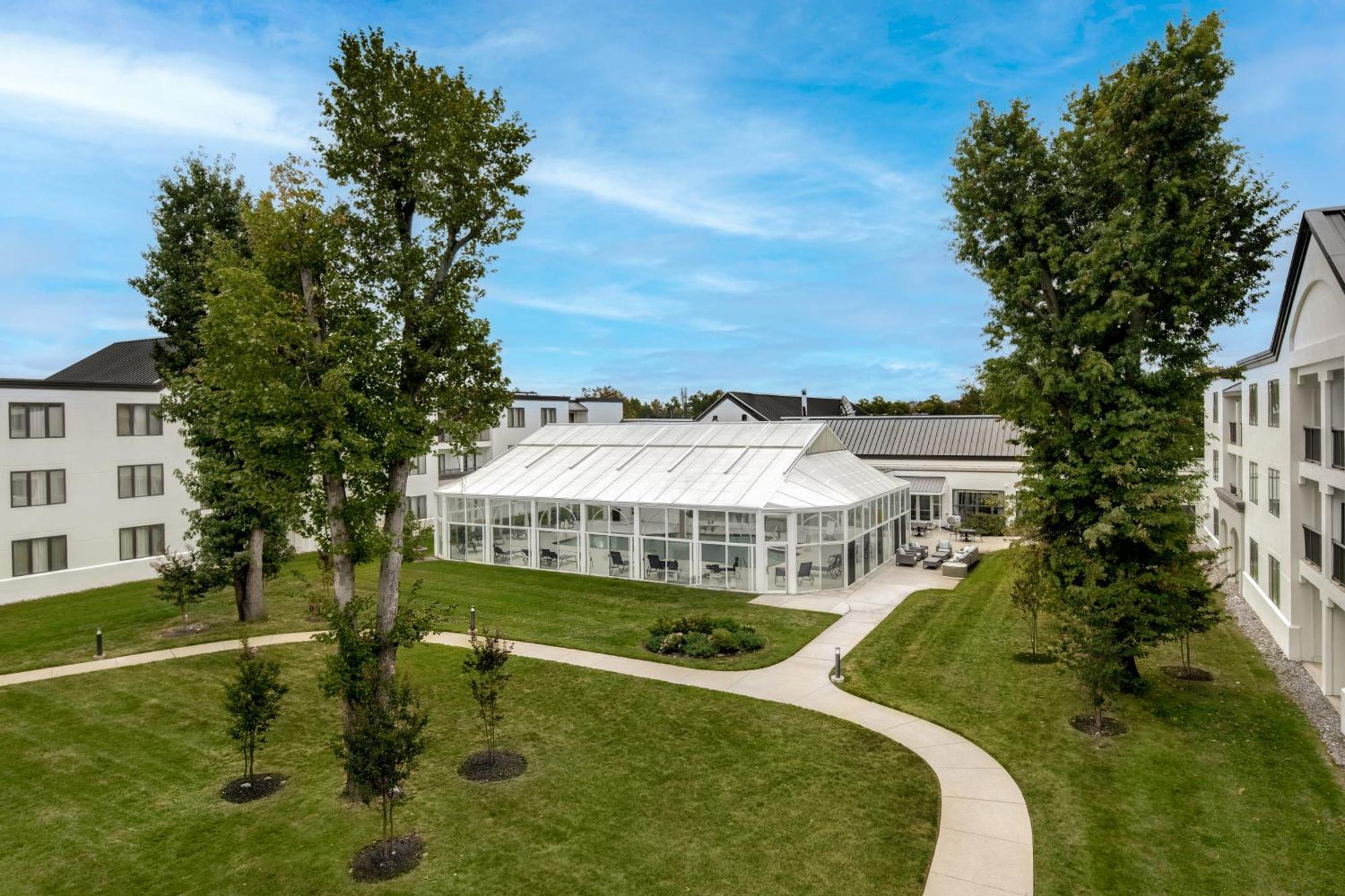 Doubletree Suites By Hilton Mount Laurel Exterior photo